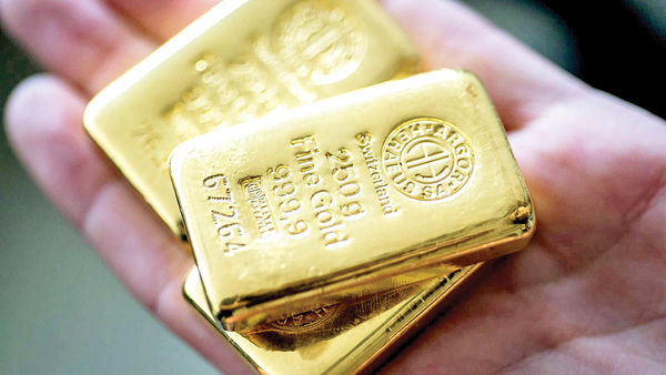 
							سخنگوی مرکز مبادله ایران اعلام کرد							۵ کیلوگرم شمش طلا در دومین حراج مرکز مبادله به فروش رفت/ عرضه ۱۰۰ کیلوگرم شمش هفته آینده
						