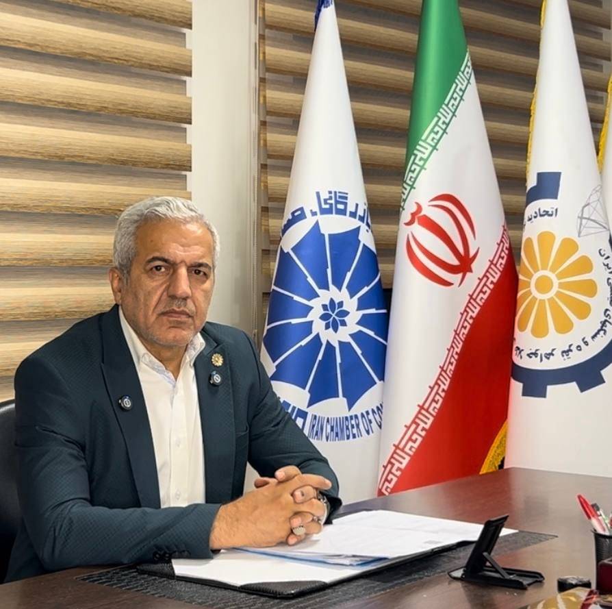 رئیس اتحادیه تولیدکنندگان و صادرکنندگان طلا و جواهر ایران اعلام کرد: بر اساس دستورالعمل اجرایی خرید و فروش طلا و نقره به صورت برخط ، هیچ‌گونه طلای آب‌شده یا شمش طلا و ساچمه یا شمش نقره به مردم فروخته نخواهد شد.