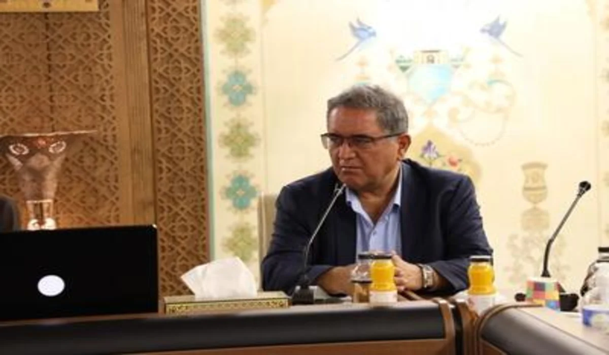 با پایان مهلت ارسال آثار به جشنواره ملی طراحی طلا و جواهر ایران 592 اثر از هنرمندان 4 کشور ایران، ژاپن، قبرس و دانمارک به دبیرخانه این جشنواره رسید و رکورد جدیدی از استقبال هنرمندان طراح طلا و جواهر از جشنواره طراحی ثبت شد