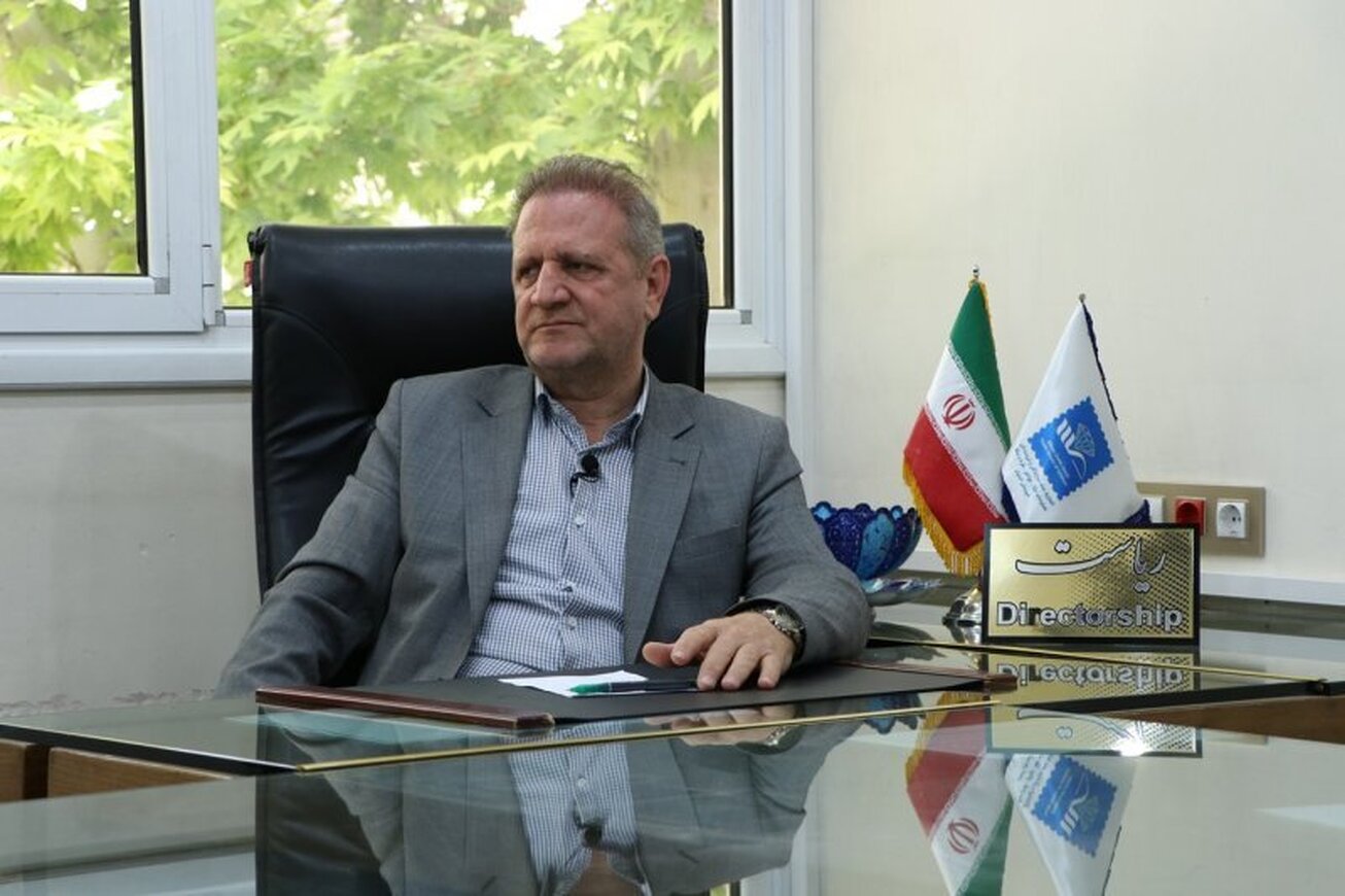 رئیس اتحادیه طلا و جواهر اصفهان گفت: 30 نفر برای حضور در انتخابات هیأت‌مدیره این اتحادیه ثبت‌نام کرده‌اند که از این تعداد، 10 نفر از چهره‌های قدیمی و 20 نفر از چهره‌های جدید صنف طلا و جواهر هستند.
