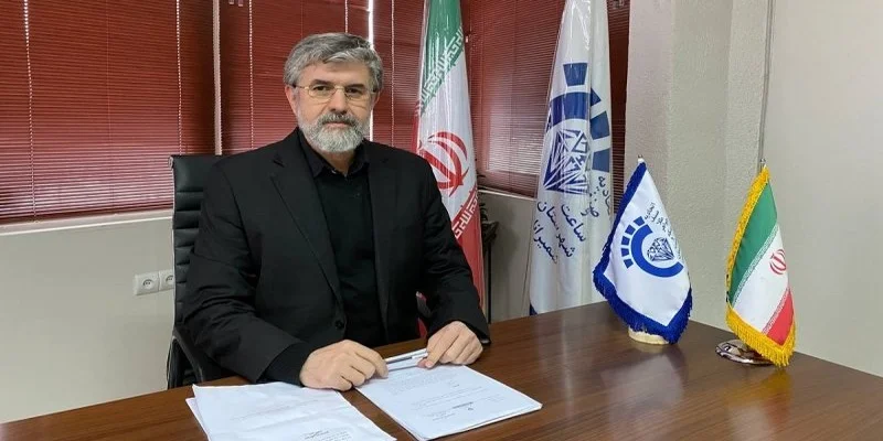  رئیس کمیسیون تخصصی طلا و جواهر اتاق اصناف ایران با اعلام خبر تدوین پیش نویس ضوابط جدید فروش آنلاین طلا عنوان کرد: در ضوابط جدید امکان خرید و فروش طلا با وزن کمتر از یک گرم وجود ندارد.