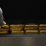 سرگیجه خریداران فلز زرد/ قیمت طلای جهانی کاهش یافت