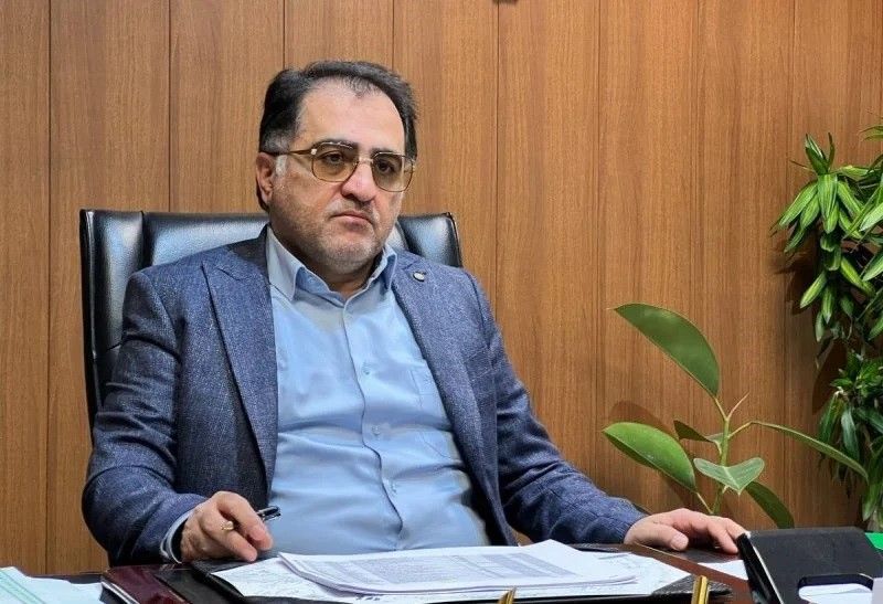 با حکم هیأت عالی نظارت بر سازمان‌های صنفی کشور، سیدمحمود فضل آذرشربیانی به عنوان رئیس جدید اتحادیه فروشندگان و سازندگان طلا، جواهر، نقره و سکه تهران منصوب شد؛ تصمیمی که در نشست رسمی امروز با حضور نمایندگان وزارت صمت و اتاق اصناف تهران اعلام شد.