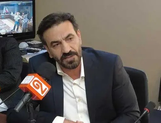 رئیس اتحادیه طلا و جواهر کرمانشاه اعلام کرد در پی رکود شدید بازار و کاهش چشمگیر معاملات، تعدادی از واحدهای صنفی طلا و جواهر فروشی فعالیت خود را متوقف کرده و پروانه کسبشان را باطل کرده‌اند؛ هرچند این روند هنوز فراگیر نشده است.