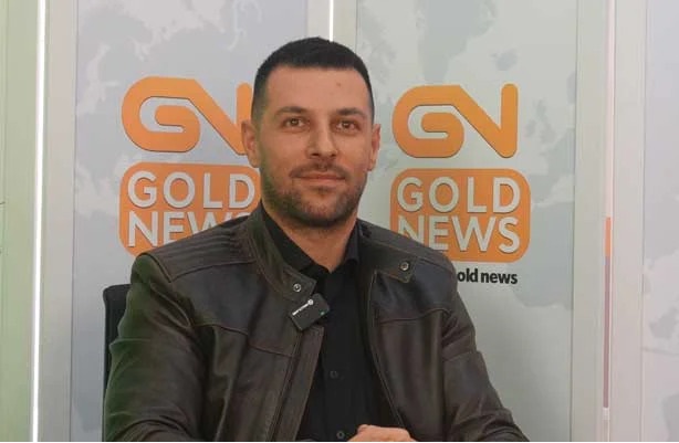 رئیس اتحادیه طلا و جواهر سمنان، از ممنوعیت هرگونه تبلیغ و عرضه طلا با عناوین گمراه‌کننده‌ای همچون «طلای بدون اجرت»، «طلای کم‌اجرت»، «طلای مستعمل» و «معاف از مالیات» در فضای مجازی و بسترهای تبلیغاتی خبر داد و تاکید کرد: ایجاد یا تبلیغ طرح‌هایی نظیر...