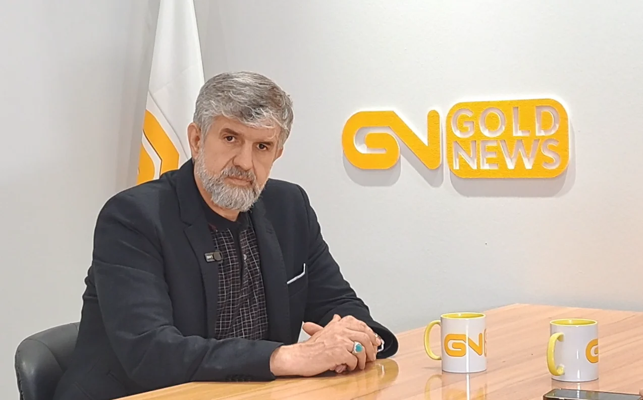 رئیس کمیسیون تخصصی طلا و جواهر عنوان کرد: باید برنامه ریزی بلندمدت برای صادرات مصنوعات طلا انجام و قوانین دست و پا گیر صادراتی بازبینی شود تا در صورت به نتیجه رسیدن مذاکرات و توافق با امریکا ، بتوانیم جایگاه ویژه ای برای صنعت طلا و جواهر ایران در...