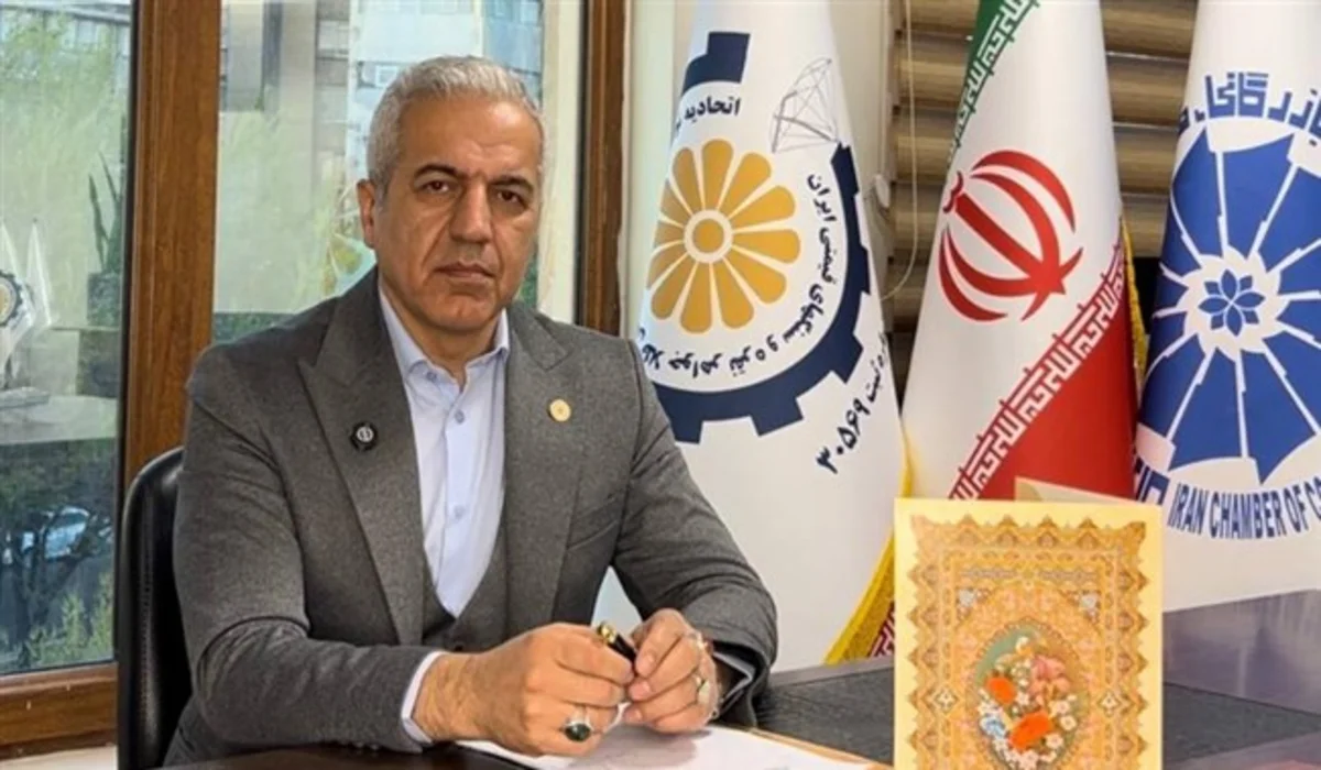 رئیس اتحادیه تولیدکنندگان و صادرکنندگان طلا، جواهر، نقره و سنگ‌های قیمتی ایران از تغییر زمان برگزاری هفدهمین نمایشگاه طلا و جواهر تهران خبر داد و اعلام کرد: این نمایشگاه که قرار بود از 15 تا 19 بهمن‌ماه 1404 در مجموعه ایران‌مال برگزار شود، بنا به ...