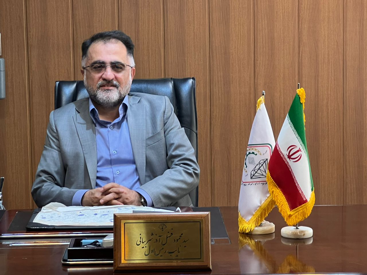 نایب‌رئیس اتحادیه طلا و جواهر تهران با اشاره به افت 57 دلاری اونس جهانی طلا ناشی از تنش های منطقه گفت: کاهش جهانی قیمت طلا، مستقیماً قیمت‌های داخلی را نیز پایین کشیده است و با وجود ارزان‌تر شدن طلا، ولی معاملات مصنوعات همچنان در حداقل سطح خود قرا...
